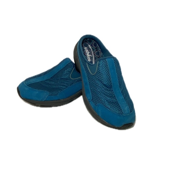 Easy Spirit Shoes - NWOT Easy Spirit Women's Size: 6.5